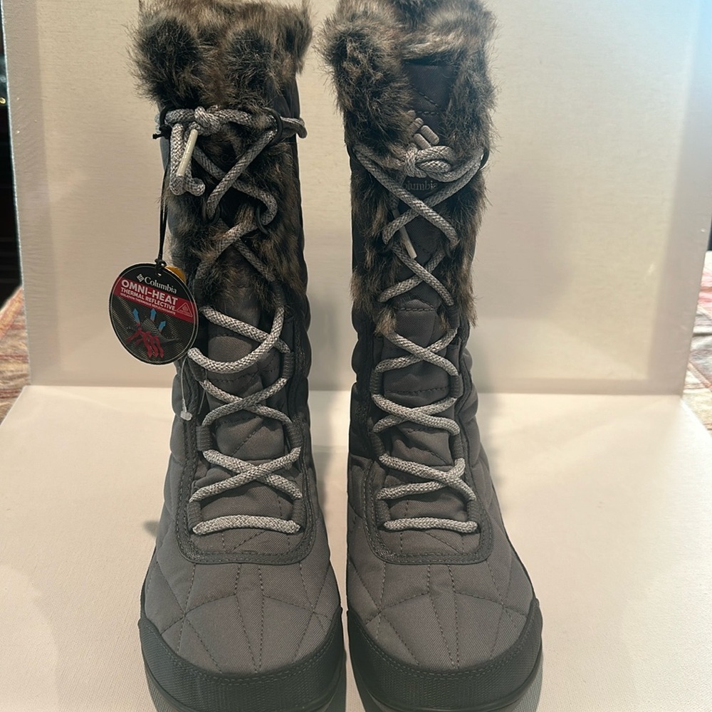 Columbia Omni Heat Thermal Waterroof Tall Boots fully lined in faux fur. Size 6